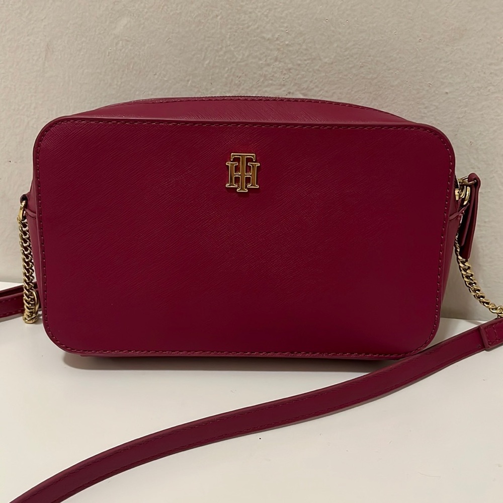 Tommy Hilfiger camera bag